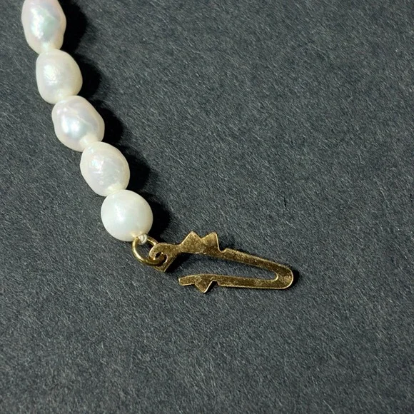 Elegant Freshwater Pearl Baroque Necklace Gold Tone Clasp Delicate Strand 17" - Picture 10 of 11